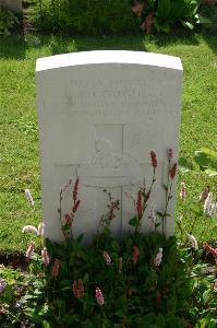 Dozinghem Military Cemetery - Gough, Thomas